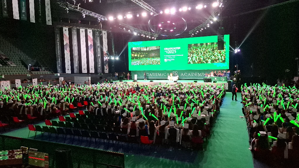 Alumnes participant en el Batxillerat Dual en línia