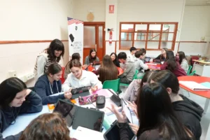 Alumnes participant en el Batxillerat Dual en línia