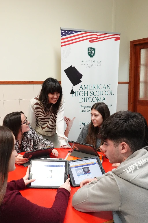 Alumnes participant en el Batxillerat Dual en línia