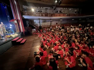 Concert de Reggae per Xics a Molins de Rei amb alumnes d'Educació Infanti